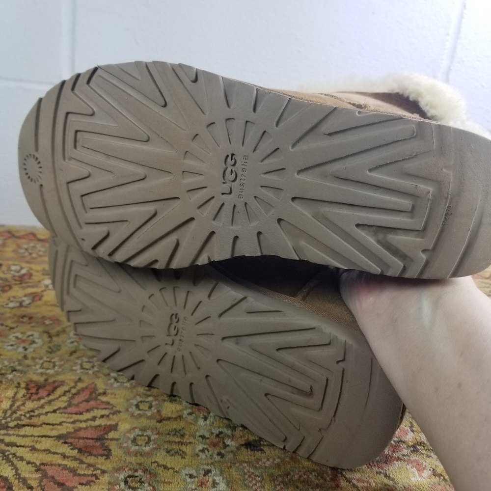 Ugg Bailey Bow mini chestnut short boots - Picture 3 of 10